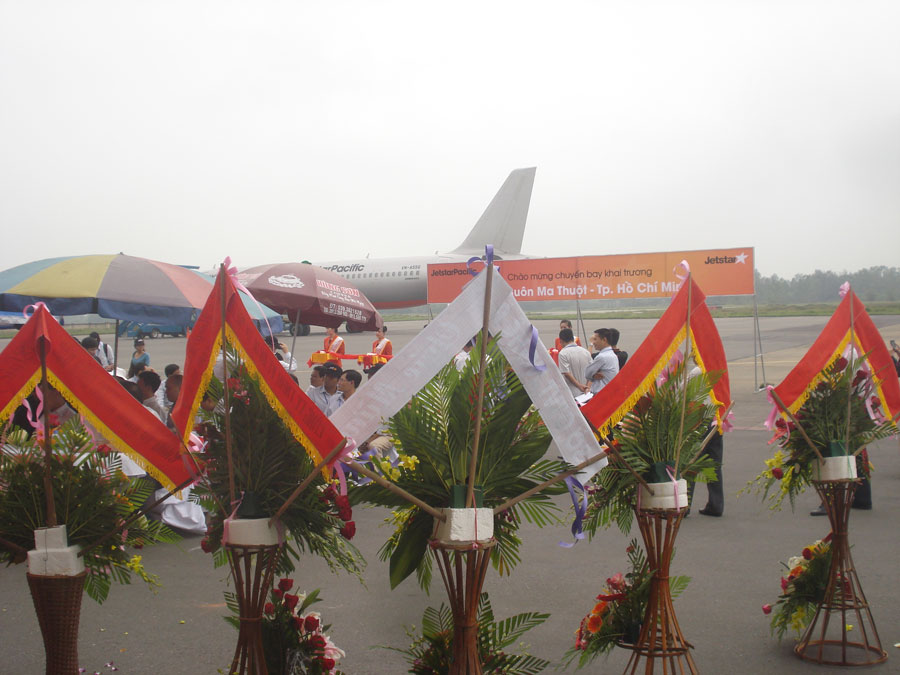 Tổ chức sự kiện